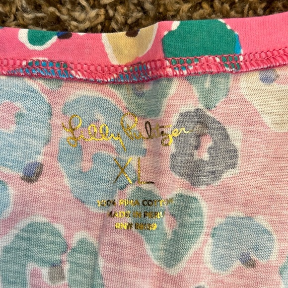 Lily Pulitzer V- Neck, Large - Picture 2 of 3